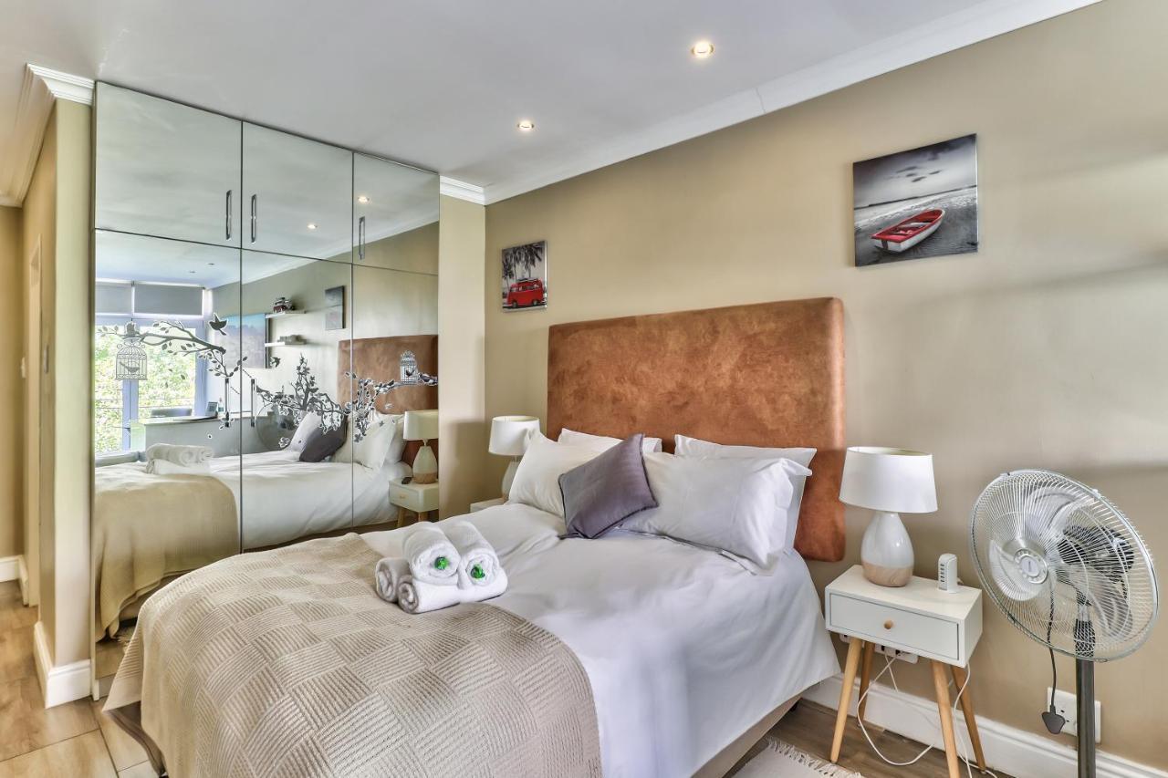 Hyde Park On The Square Apartamento Cidade Do Cabo Exterior foto